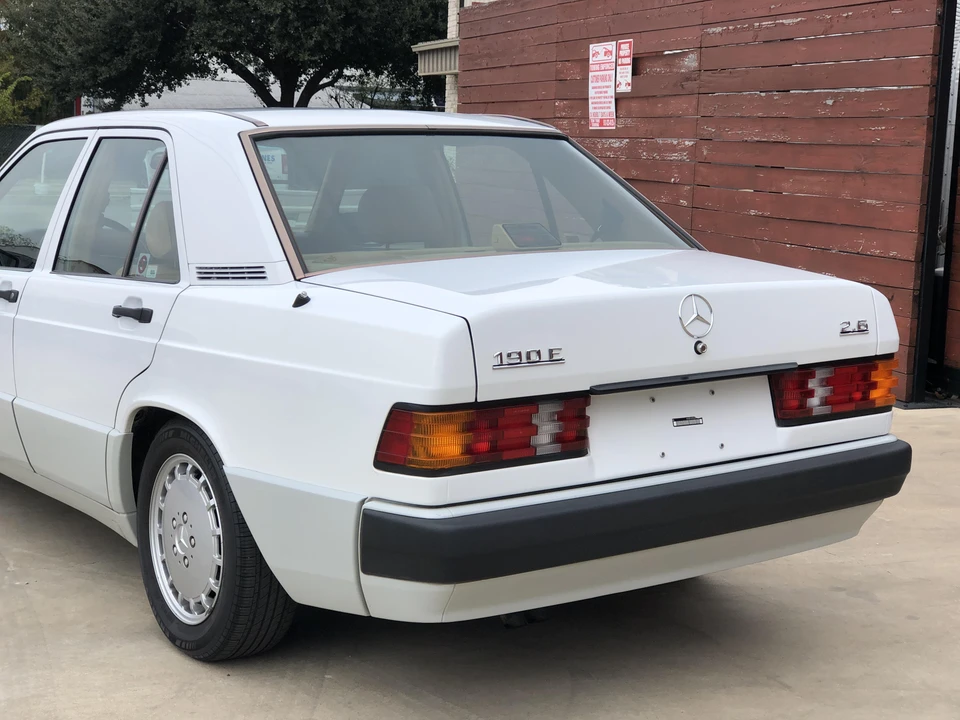 1991 Mercedes-Benz 190E - Image 26 of 31