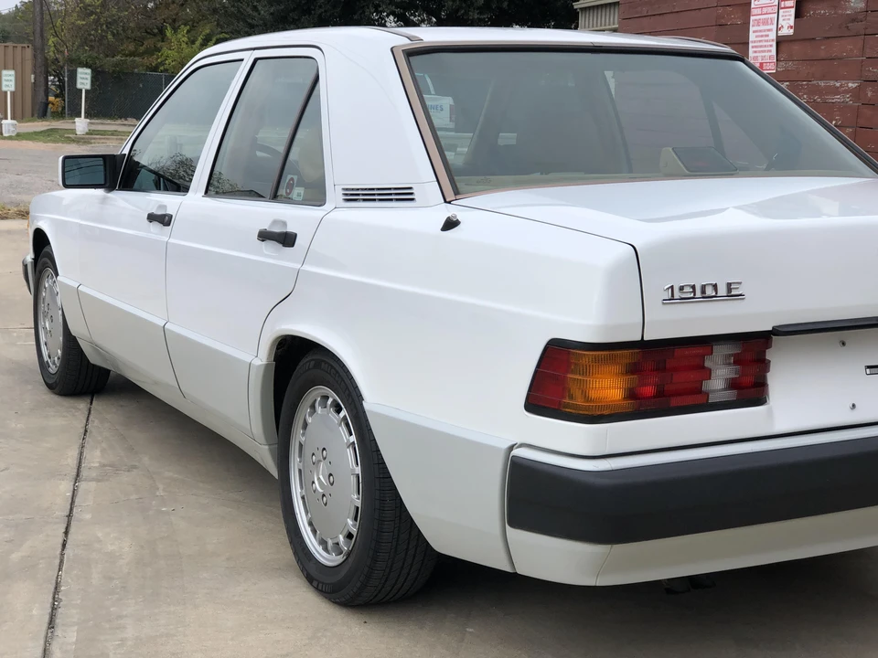 1991 Mercedes-Benz 190E - Image 25 of 31