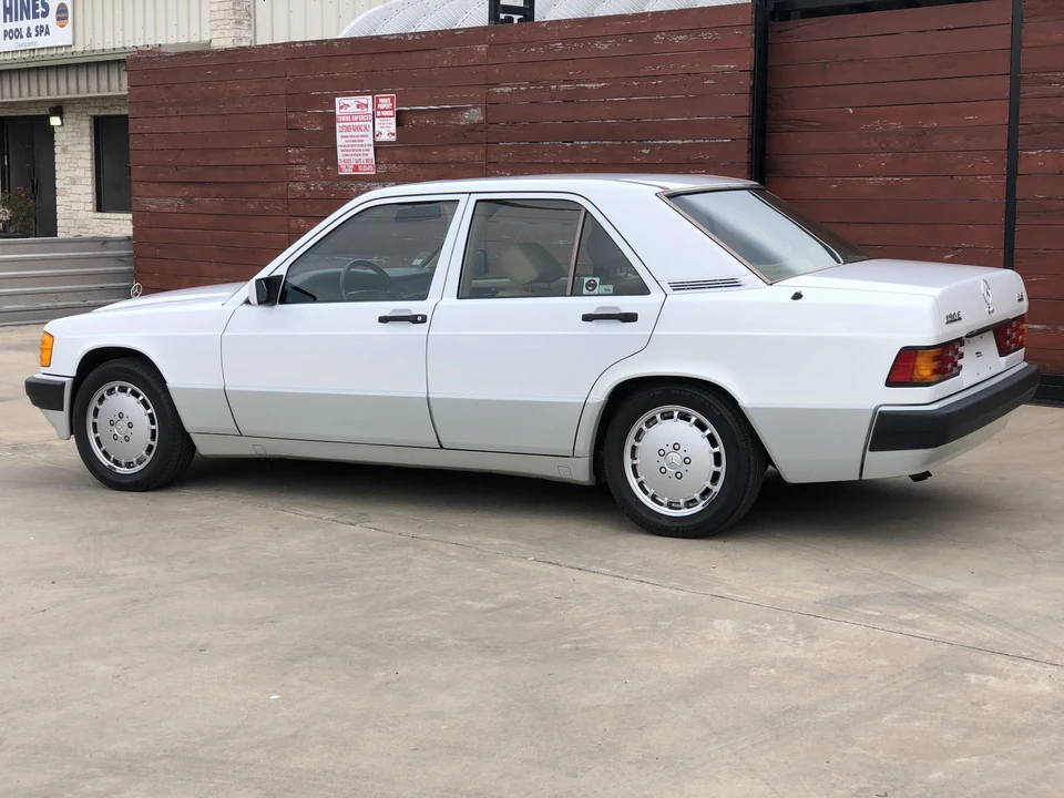 1991 Mercedes-Benz 190E - Image 8 of 31