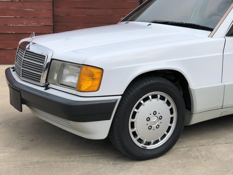 1991 Mercedes-Benz 190E - Image 17 of 31