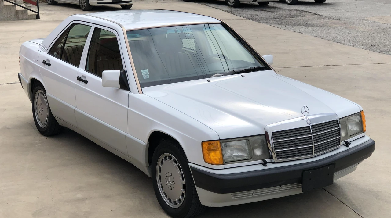 1991 Mercedes-Benz 190E - Image 11 of 31