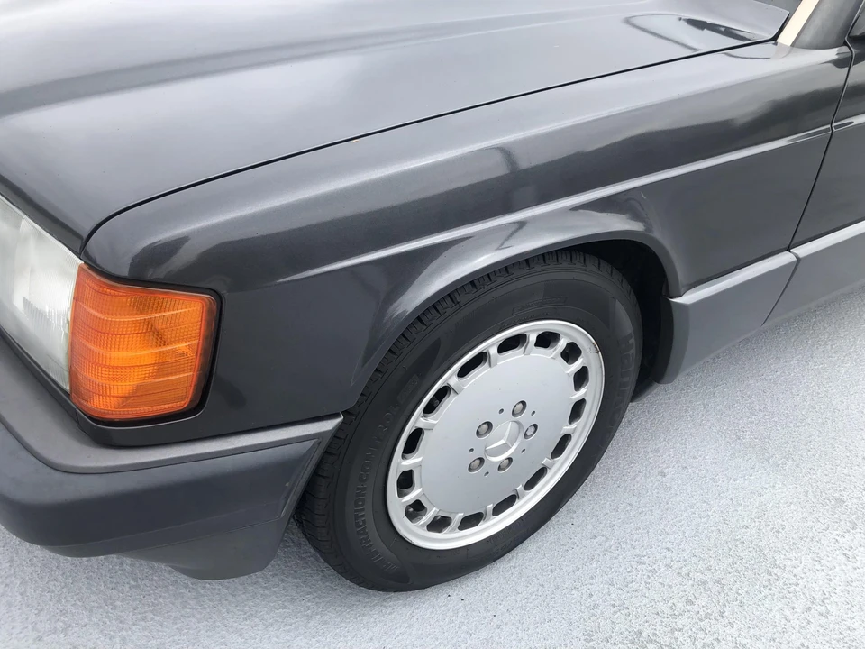 1991 Mercedes-Benz 190E - Image 20 of 31