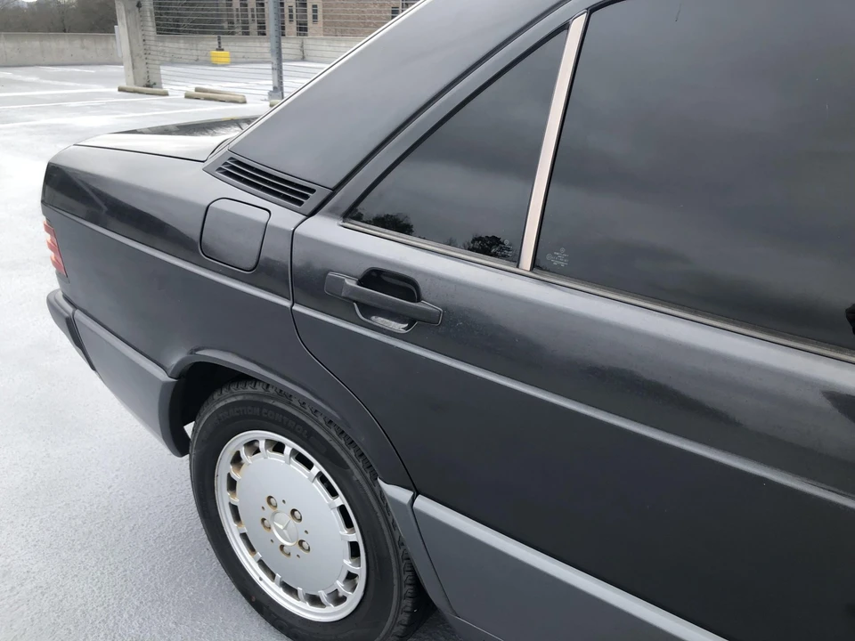 1991 Mercedes-Benz 190E - Image 26 of 31