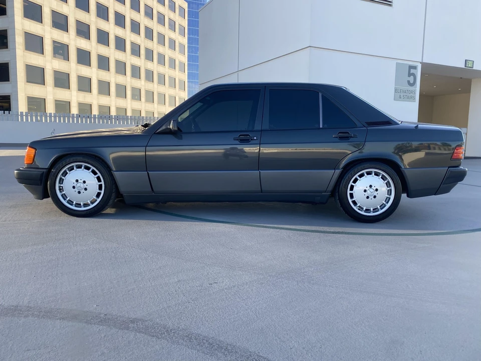 1991 Mercedes-Benz 190E - Image 5 of 31