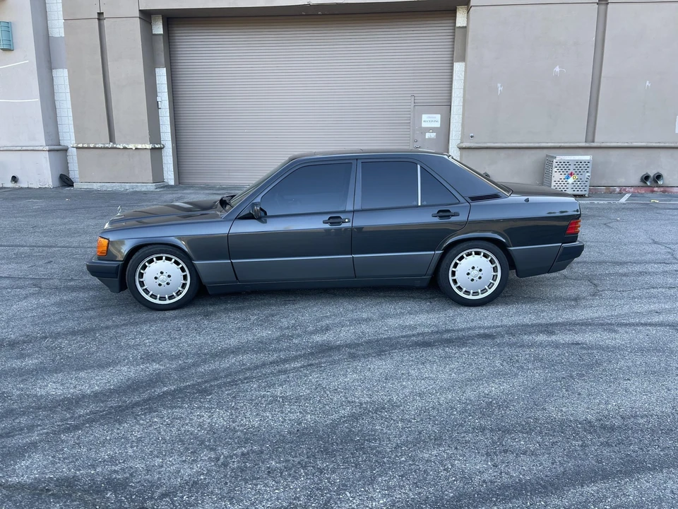1991 Mercedes-Benz 190E - Image 6 of 31