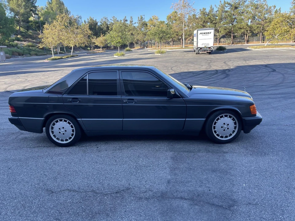 1991 Mercedes-Benz 190E - Image 14 of 31