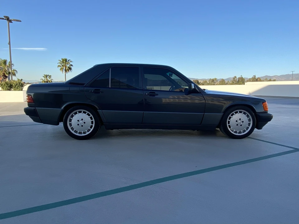 1991 Mercedes-Benz 190E - Image 12 of 31