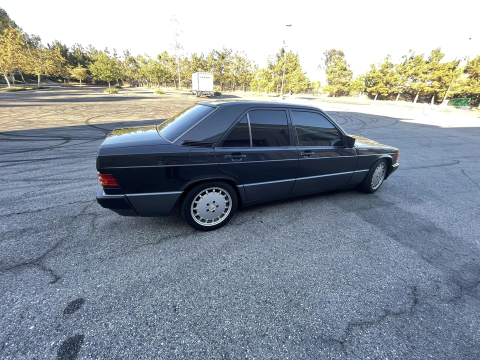 1991 Mercedes-Benz 190E - Image 12 of 31