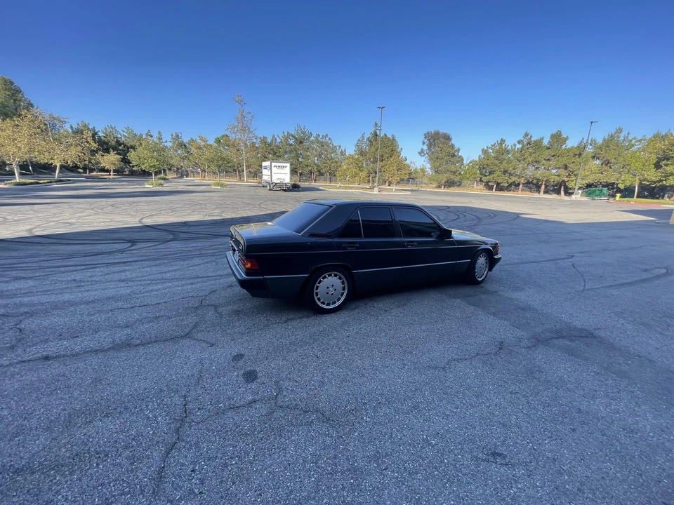 1991 Mercedes-Benz 190E - Image 13 of 31