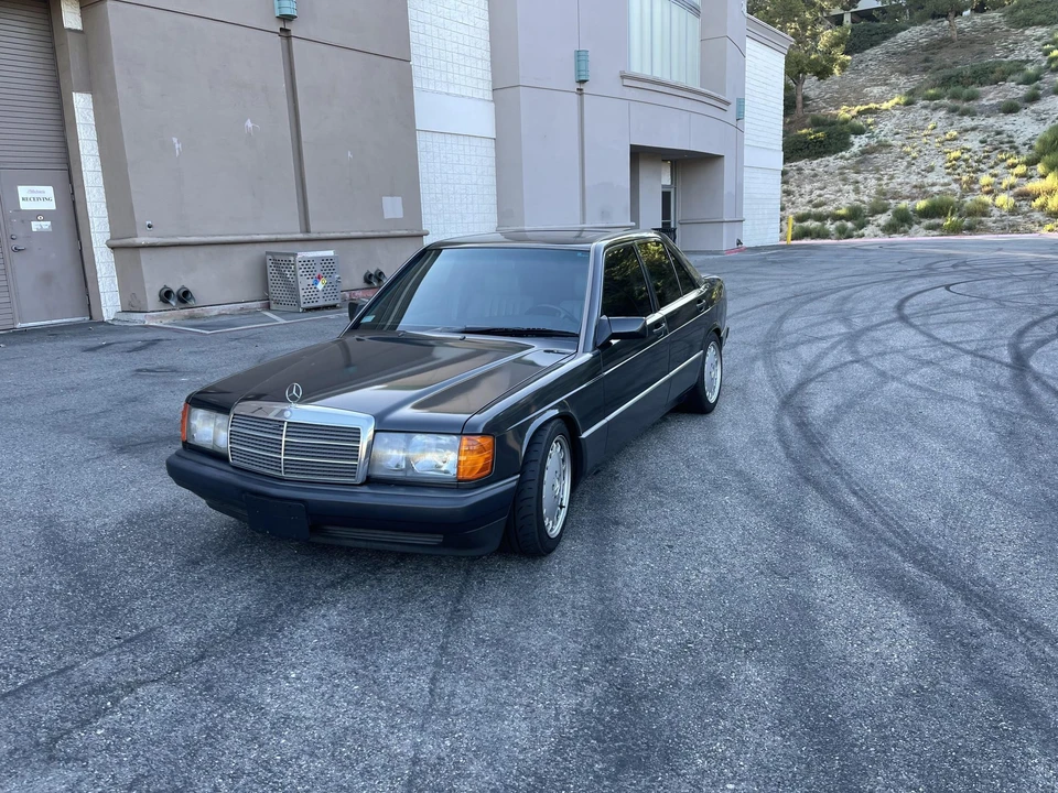 1991 Mercedes-Benz 190E - Image 2 of 31