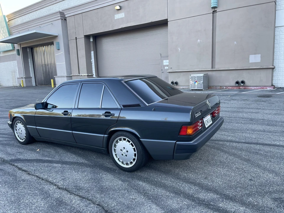 1991 Mercedes-Benz 190E - Image 7 of 31