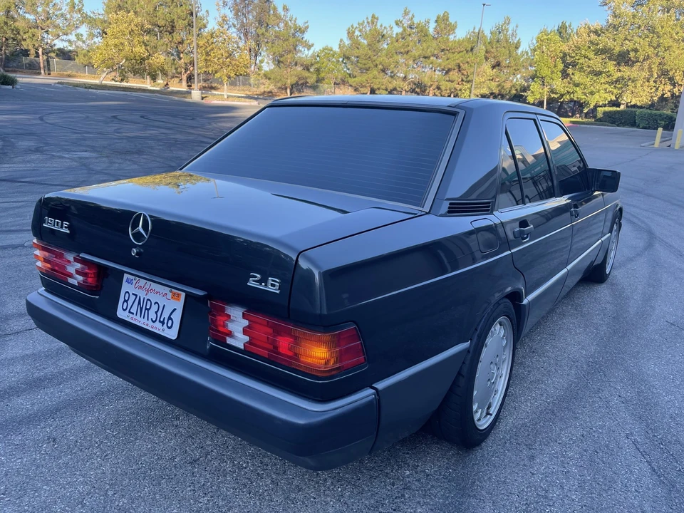 1991 Mercedes-Benz 190E - Image 10 of 31