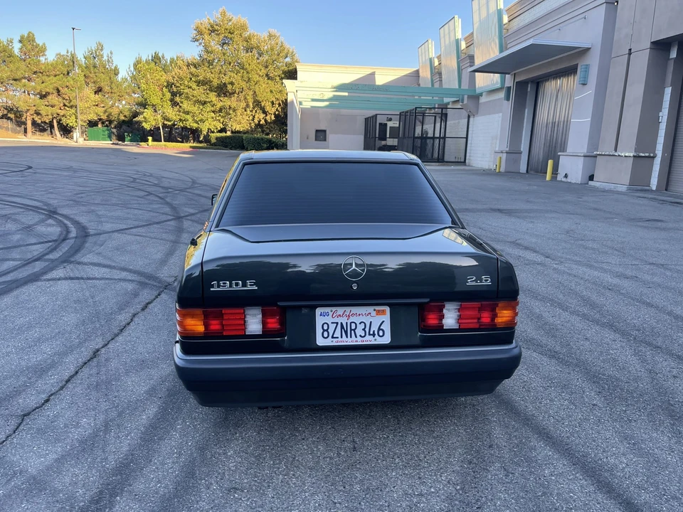 1991 Mercedes-Benz 190E - Image 8 of 31