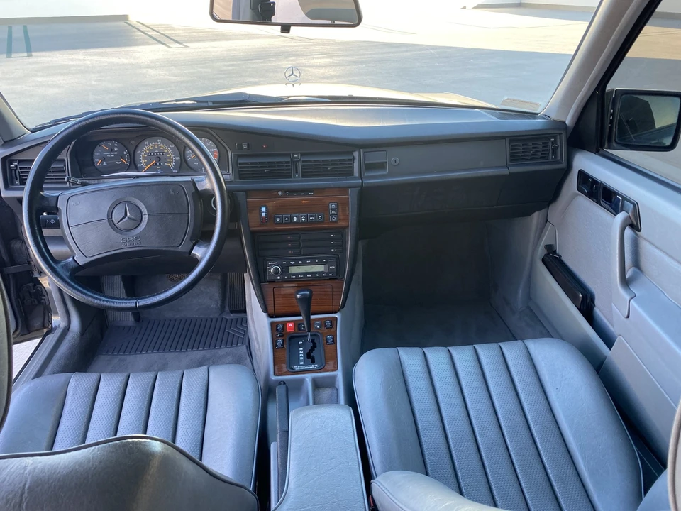 1991 Mercedes-Benz 190E - Image 26 of 31