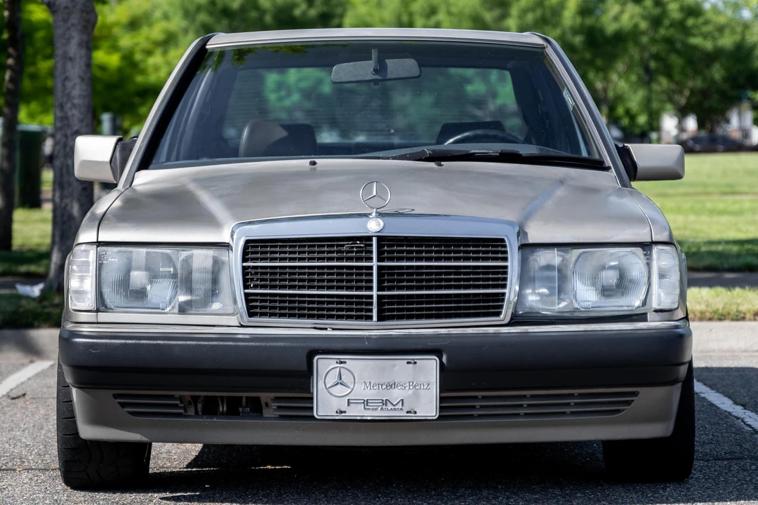 1991 Mercedes-Benz 190E - Image 2 of 31