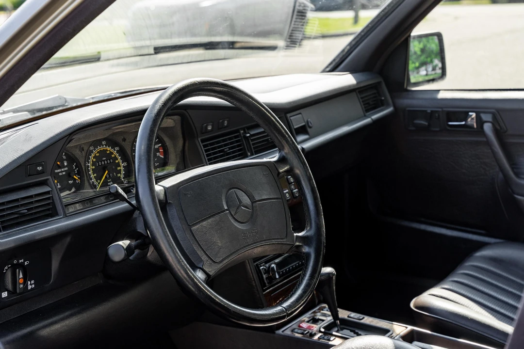 1991 Mercedes-Benz 190E - Image 28 of 31