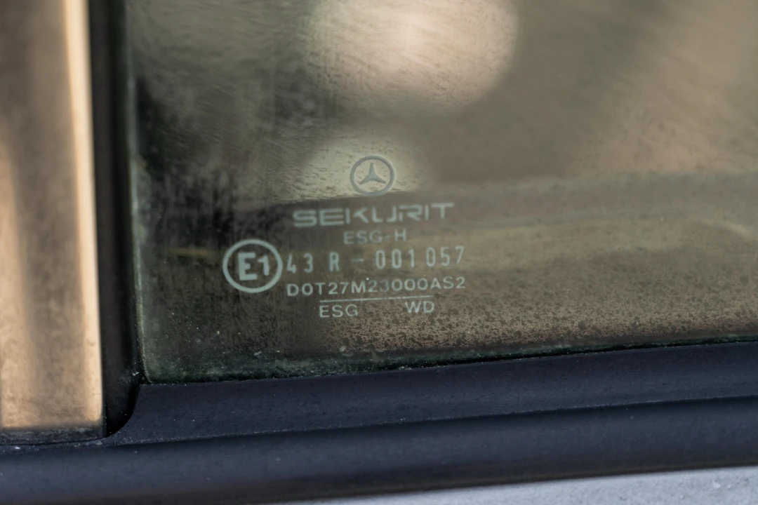 1991 Mercedes-Benz 190E - Image 18 of 31