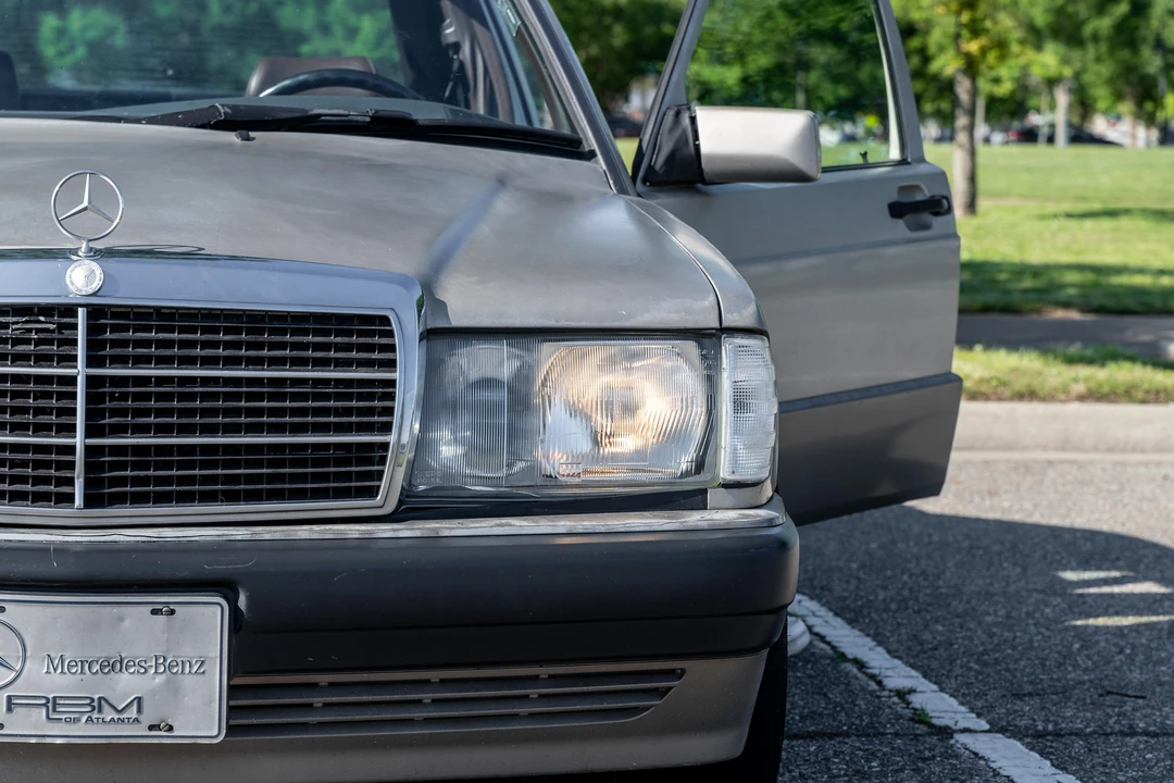 1991 Mercedes-Benz 190E - Image 10 of 31