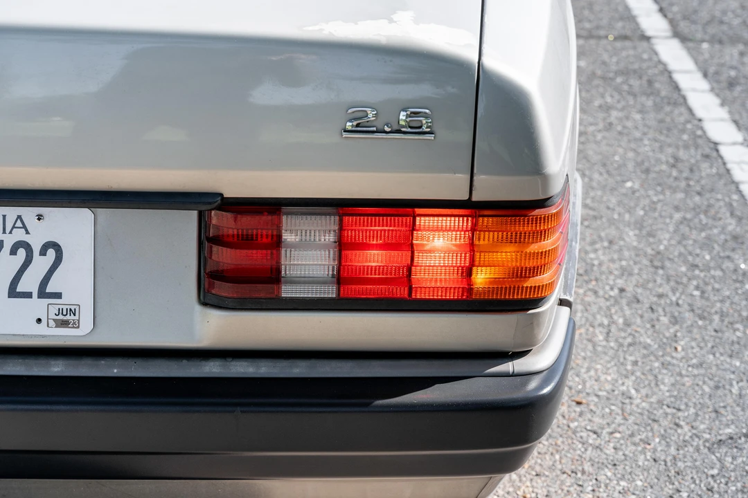 1991 Mercedes-Benz 190E - Image 15 of 31