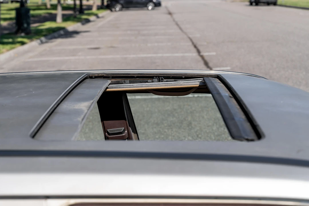1991 Mercedes-Benz 190E - Image 21 of 31