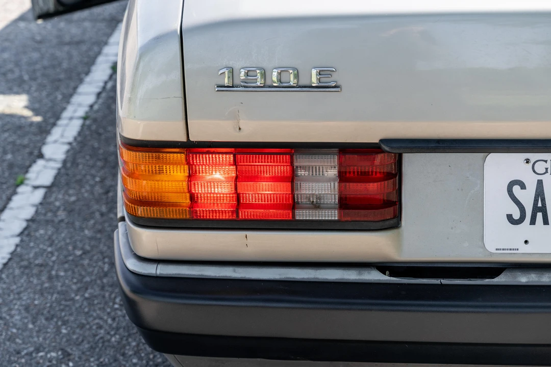 1991 Mercedes-Benz 190E - Image 13 of 31