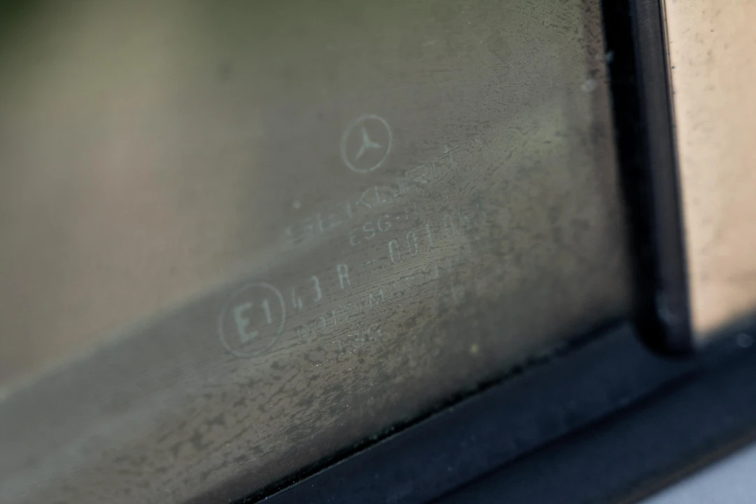 1991 Mercedes-Benz 190E - Image 12 of 31