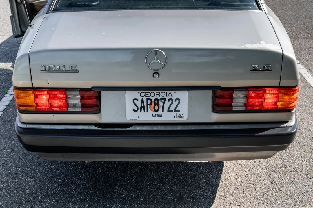 1991 Mercedes-Benz 190E - Image 14 of 31