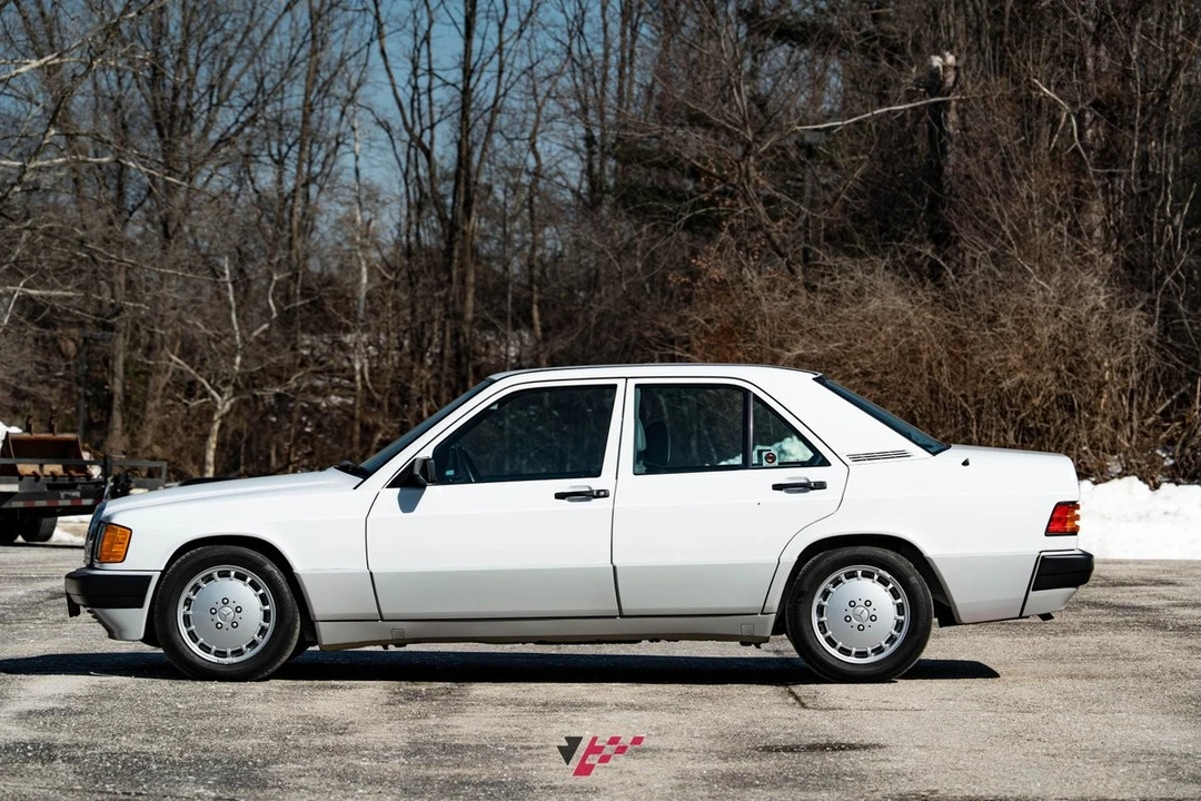1991 Mercedes-Benz 190E - Image 15 of 21