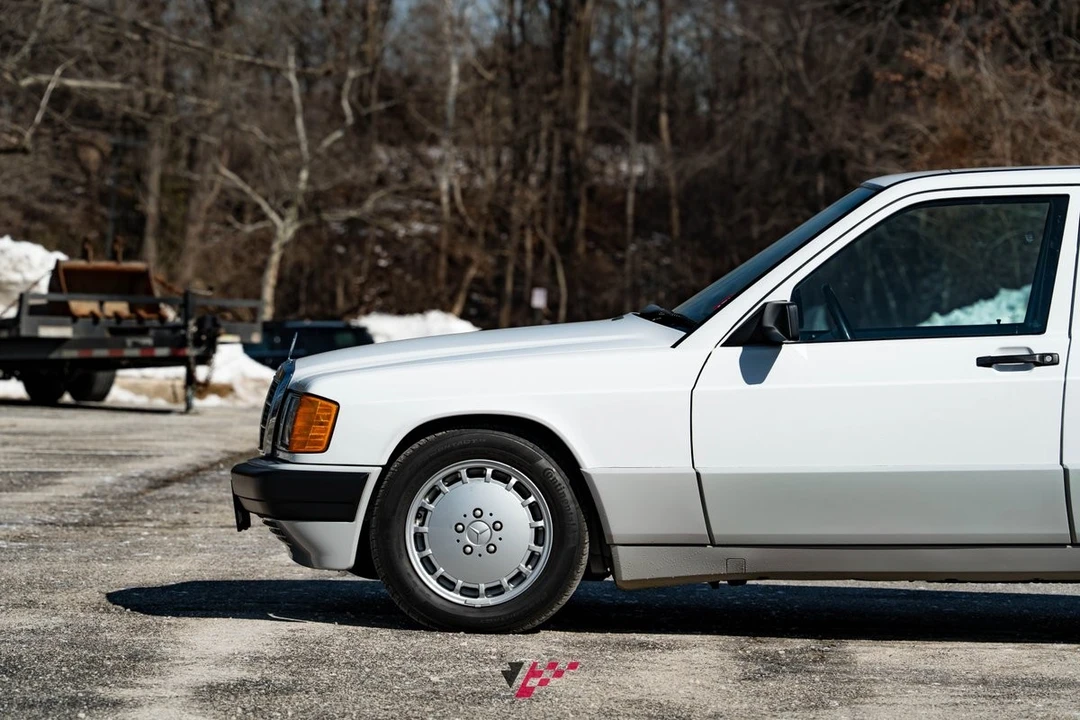 1991 Mercedes-Benz 190E - Image 16 of 21