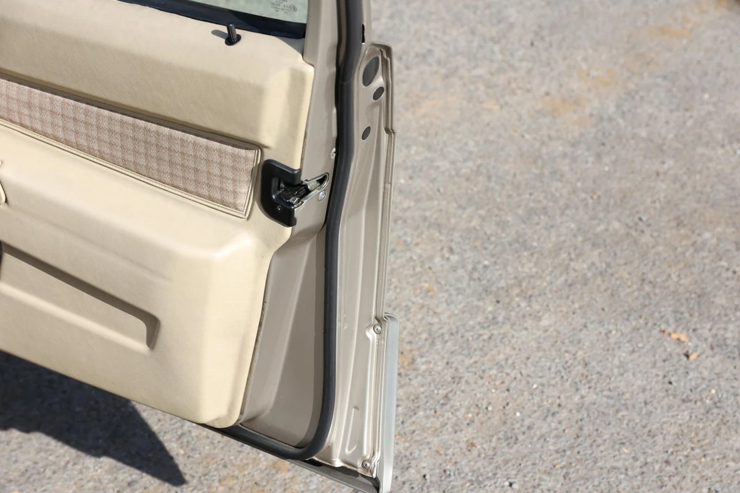 1991 Mercedes-Benz 190E - Image 27 of 30
