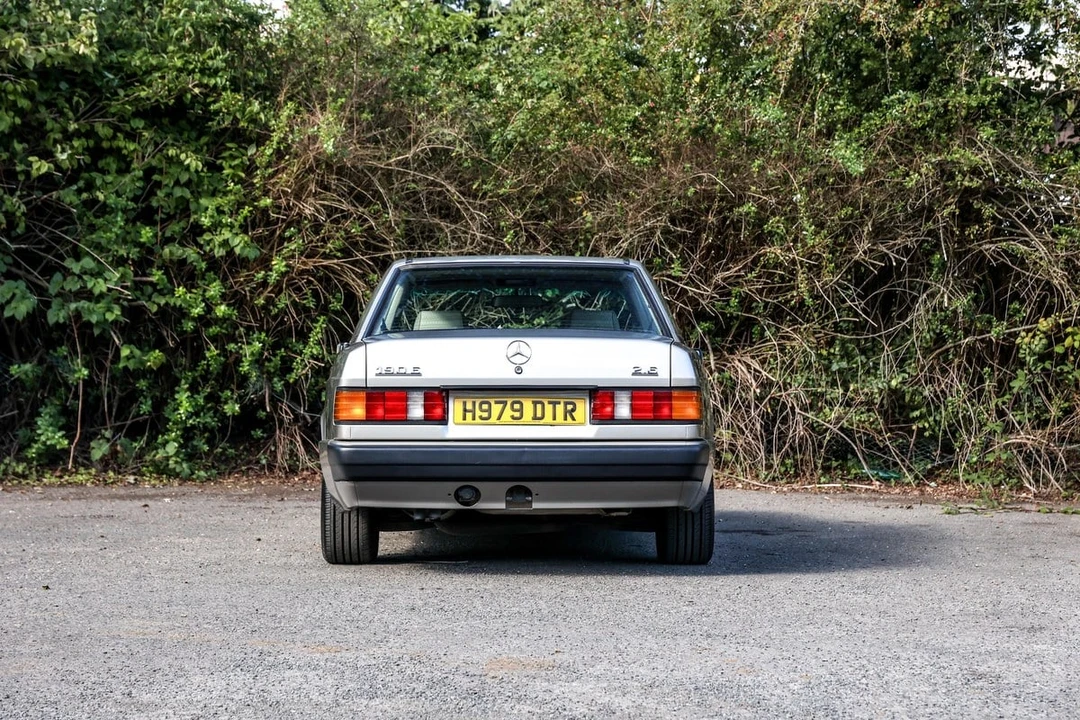1991 Mercedes-Benz 190E - Image 5 of 30
