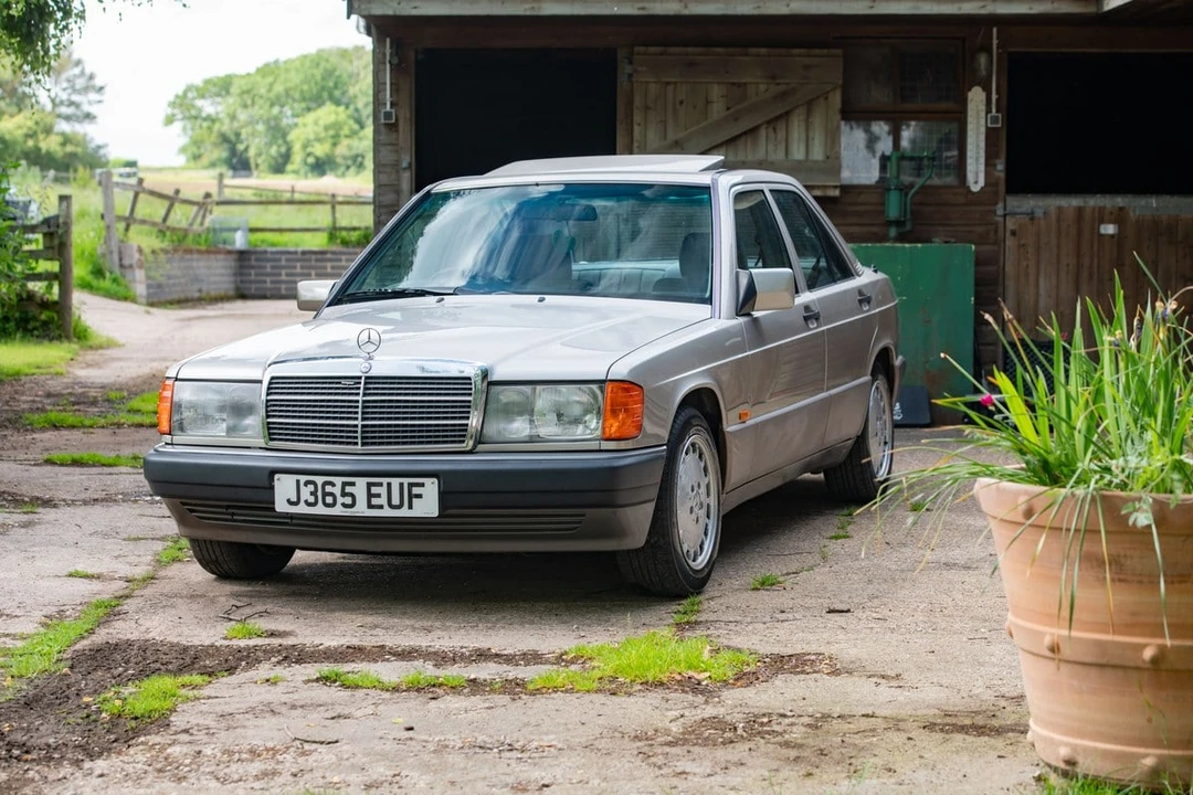 1991 Mercedes-Benz 190E - Image 16 of 30