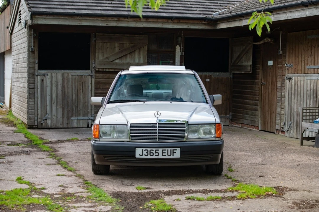 1991 Mercedes-Benz 190E - Image 13 of 30