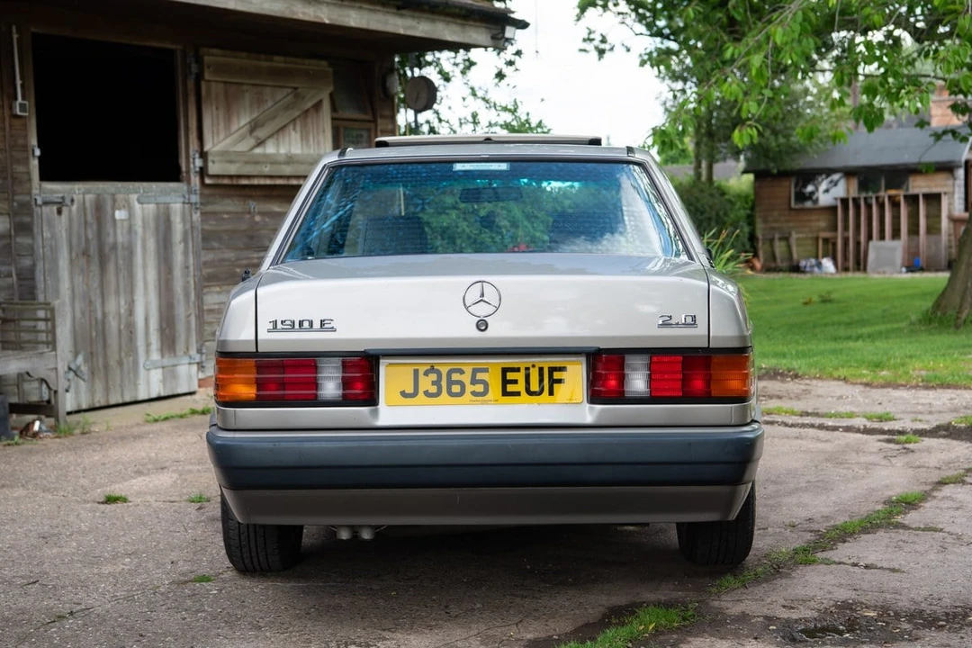 1991 Mercedes-Benz 190E - Image 7 of 30