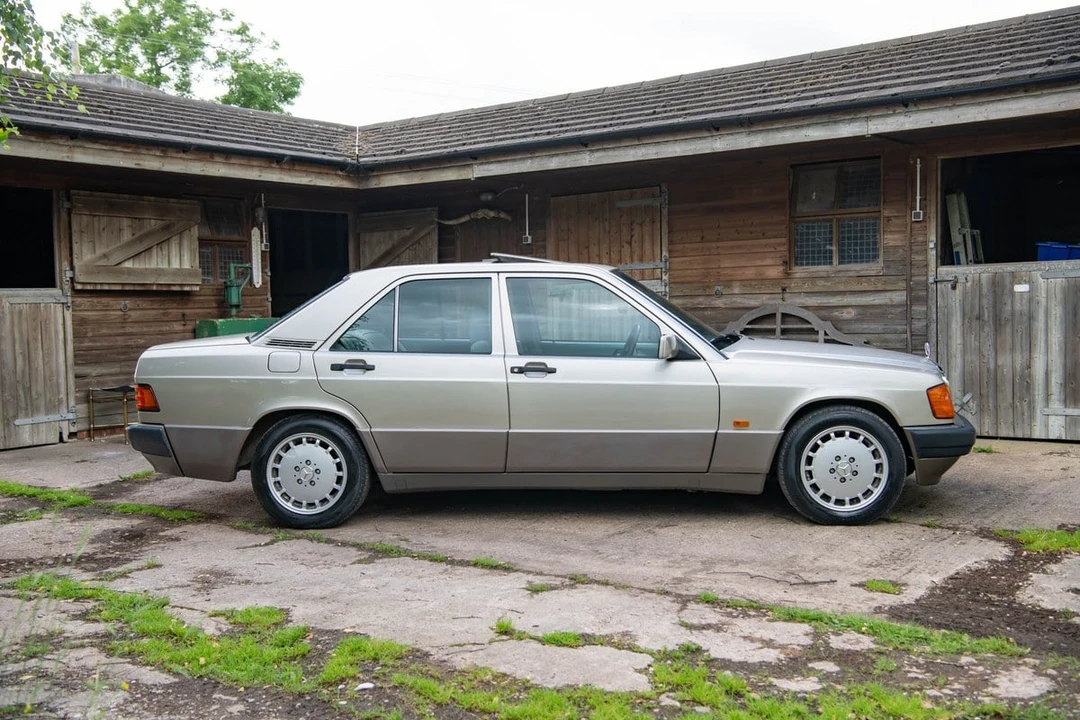 1991 Mercedes-Benz 190E - Image 5 of 30