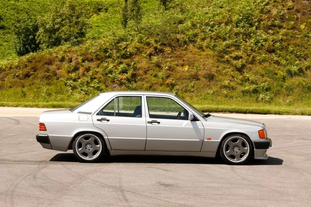 1991 Mercedes-Benz 190E - Image 12 of 30