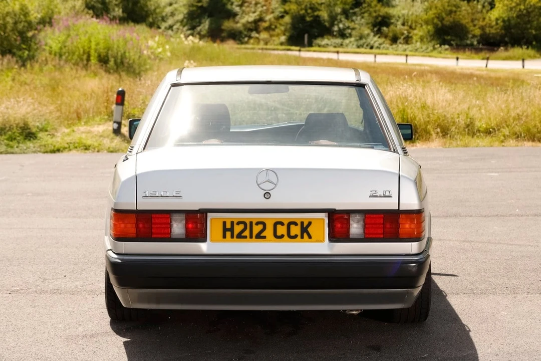 1991 Mercedes-Benz 190E - Image 11 of 30