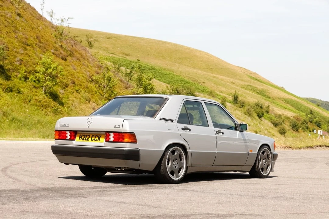 1991 Mercedes-Benz 190E - Image 2 of 30