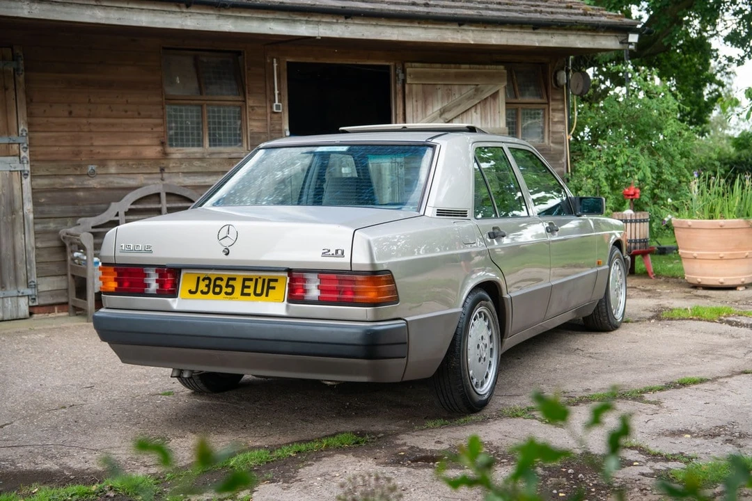 1991 Mercedes-Benz 190E - Image 10 of 31