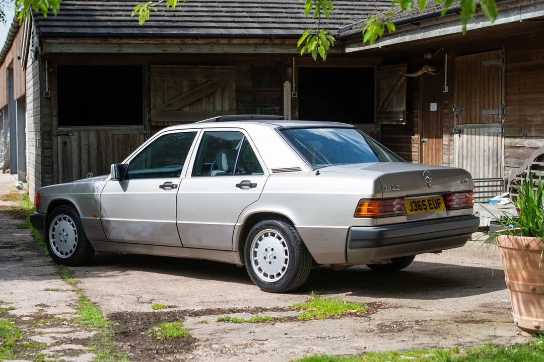 1991 Mercedes-Benz 190E - Image 18 of 31