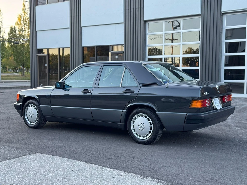 1991 Mercedes-Benz 190E - Image 17 of 31