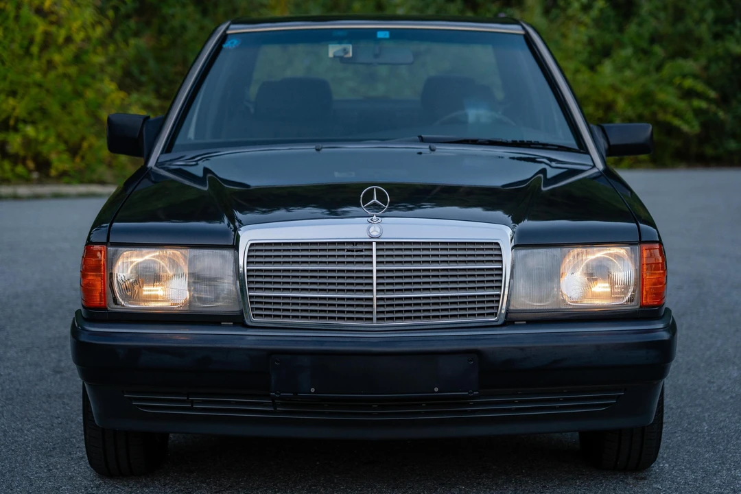 1991 Mercedes-Benz 190E - Image 2 of 31