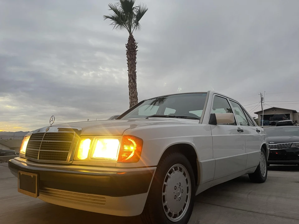 1991 Mercedes-Benz 190E - Image 24 of 31