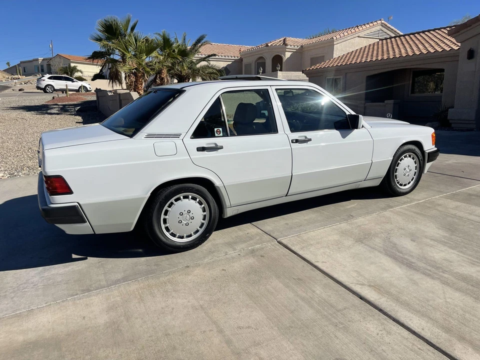 1991 Mercedes-Benz 190E - Image 11 of 31