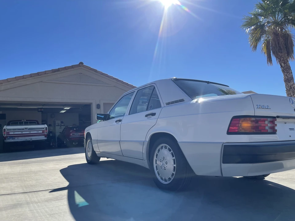 1991 Mercedes-Benz 190E - Image 16 of 31