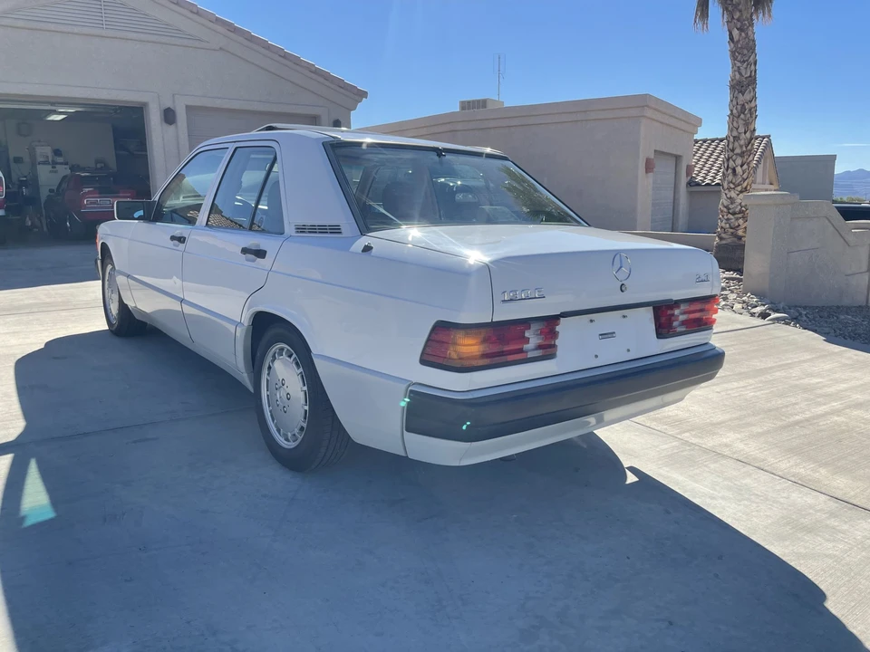 1991 Mercedes-Benz 190E - Image 15 of 31