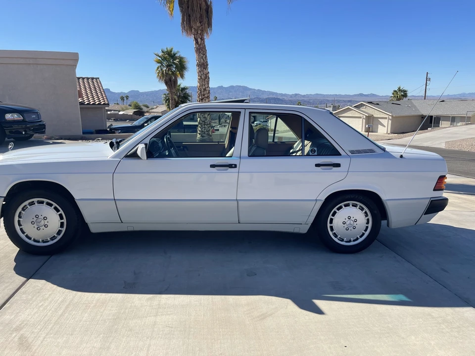 1991 Mercedes-Benz 190E - Image 18 of 31