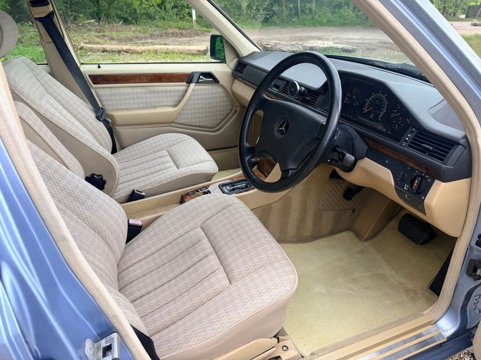1991 Mercedes-Benz W124 E-Class - Image 2 of 30
