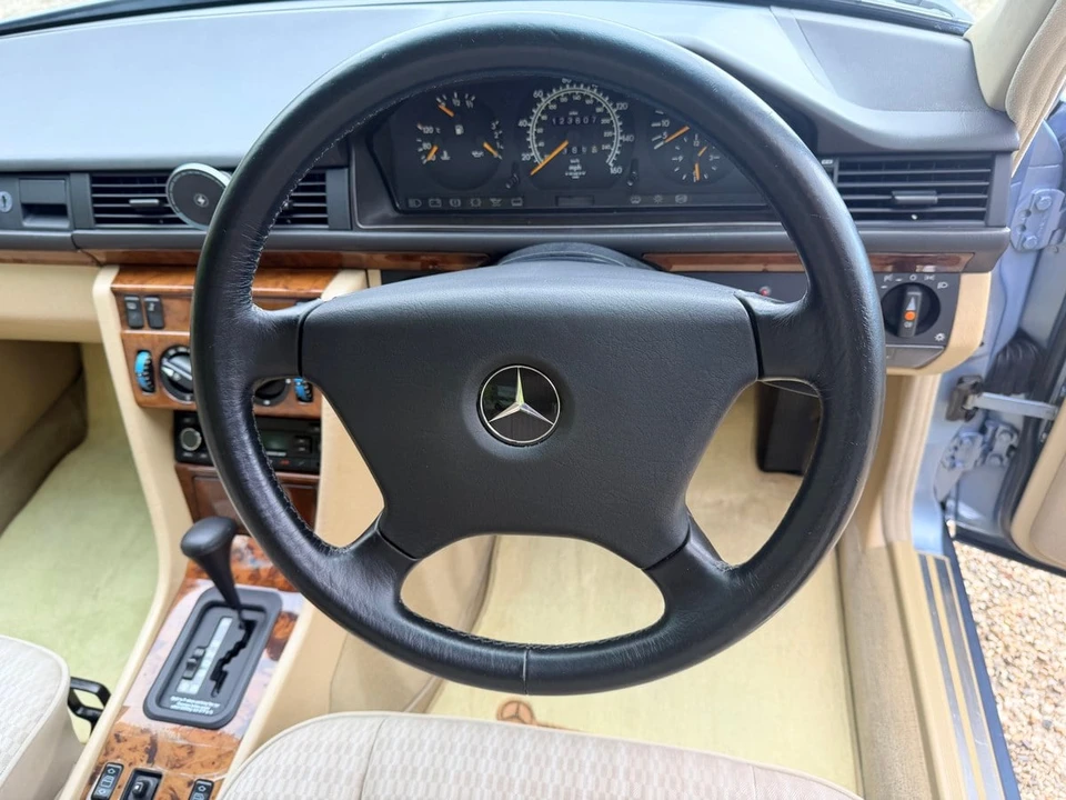 1991 Mercedes-Benz W124 E-Class - Image 6 of 30
