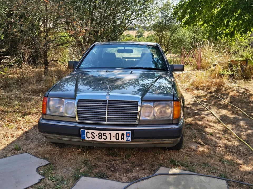 1991 Mercedes-Benz C-Class - Image 2 of 30